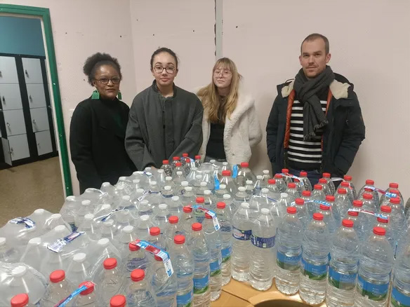 Trois élèves du lycée Édouard-Vaillant à Vierzon ont partagé leur solidarité avec Mayotte